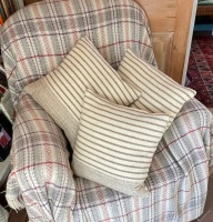 rezcush__2_1448536758